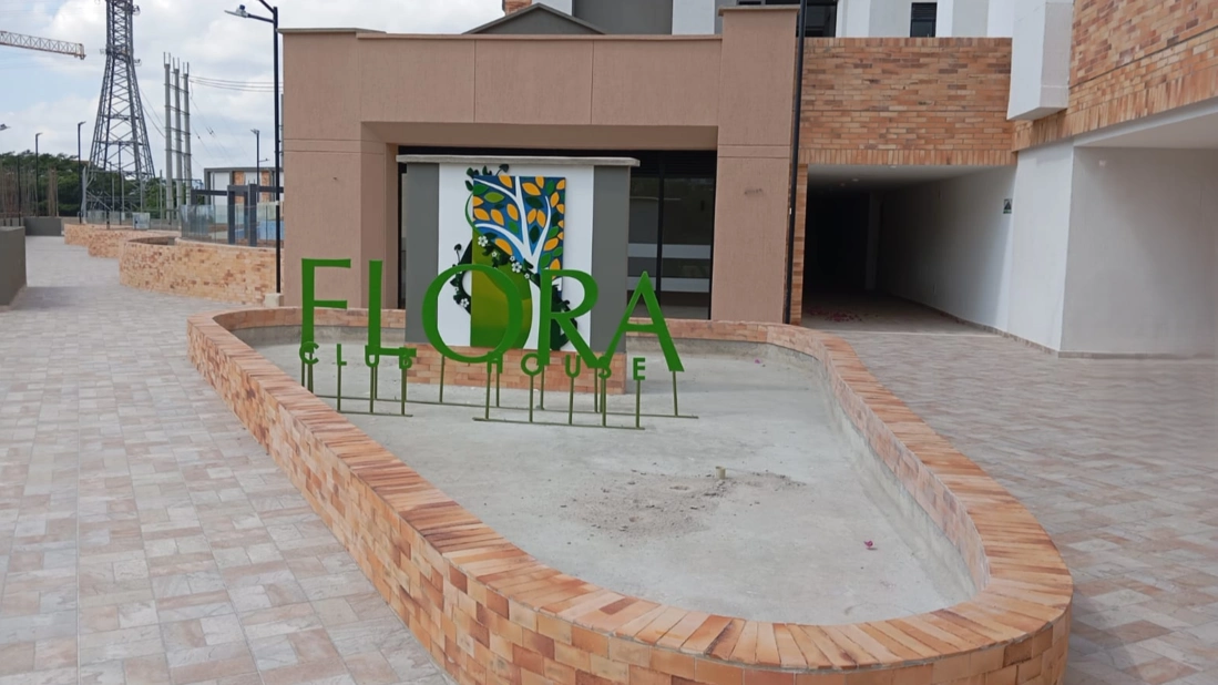 Flora Club House antes del diseño paisajístico